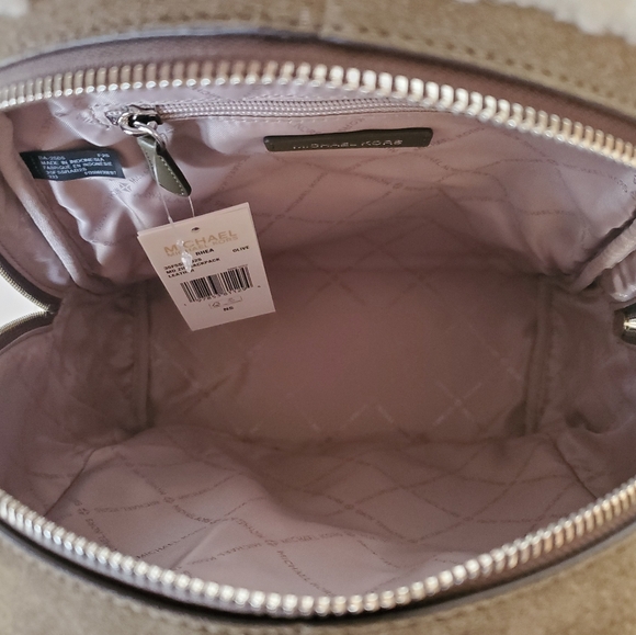Michael Kors Olive Backpack NWT - Picture 6 of 7